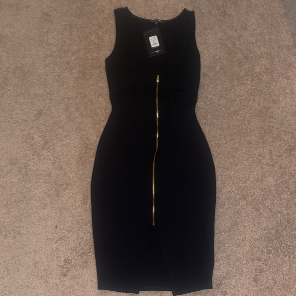 Elegant Black Dress with Gold Zipper